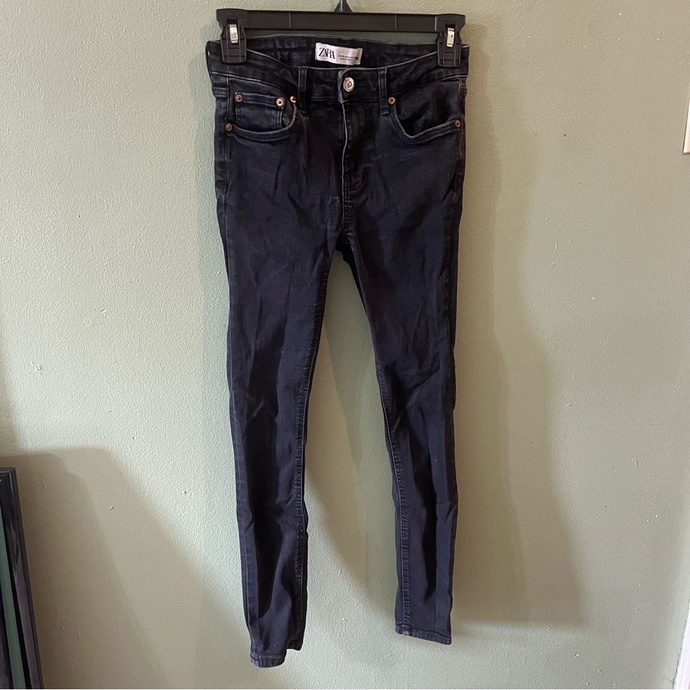 Zara “The Skinny” jeans in Moon Black